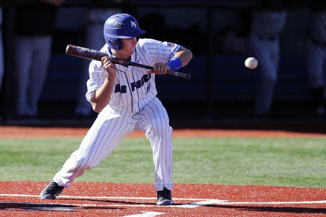 baseball player bunting